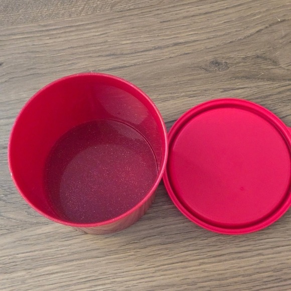 Tupperware Red Glitter Round Food Storage Containers Set of 3 700ml 440ml - Picture 6 of 9